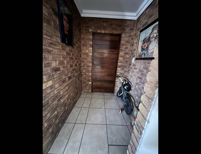 3 BEDROOM HOUSE FOR SALE IN DALPARK EXT 1